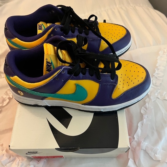 Lisa Leslies Dunk Lows - Picture 4 of 5